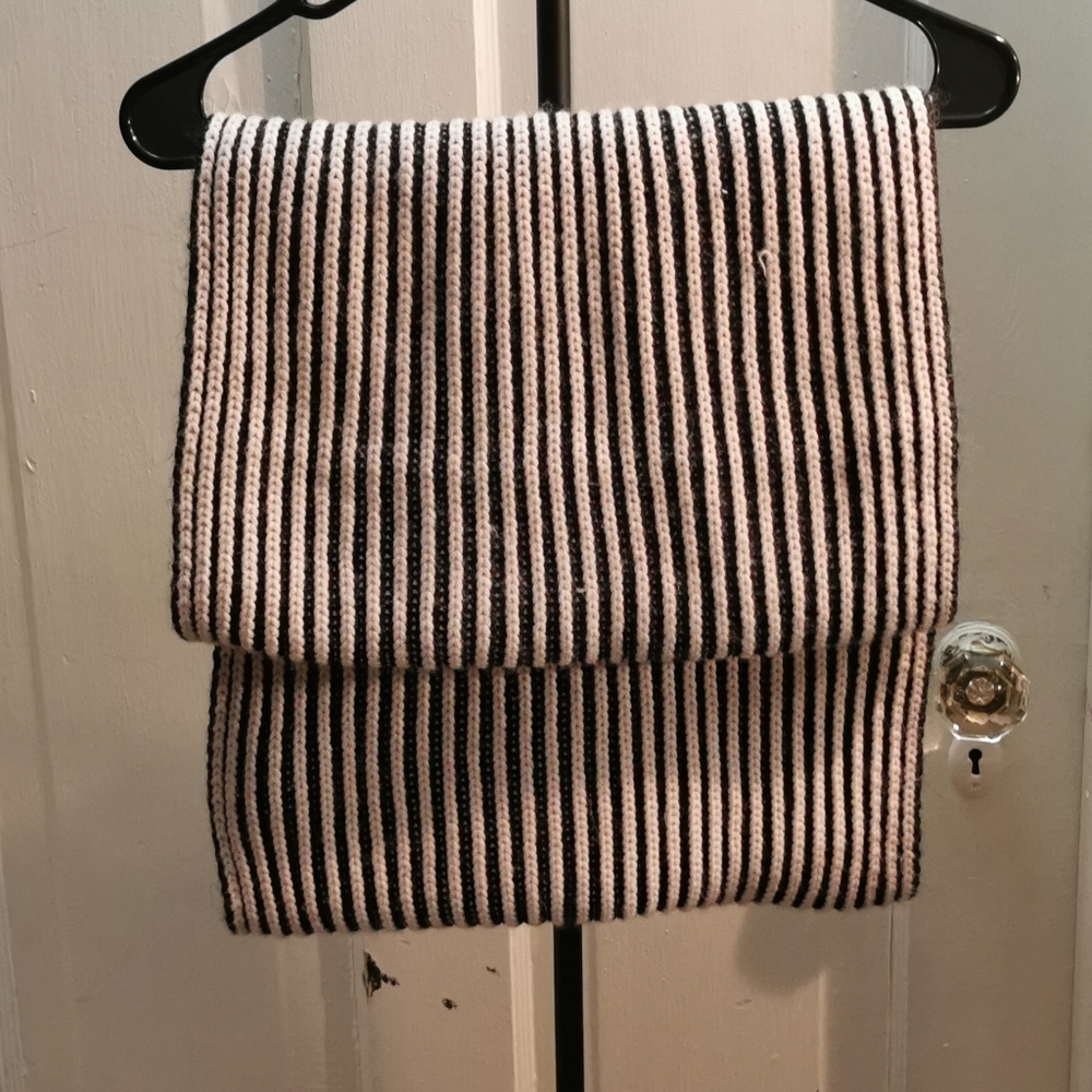 Kate Spade inifity scarf